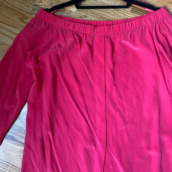 EQUIPMENT Silk Off-shoulder Button Front Top - Picture 6 of 12